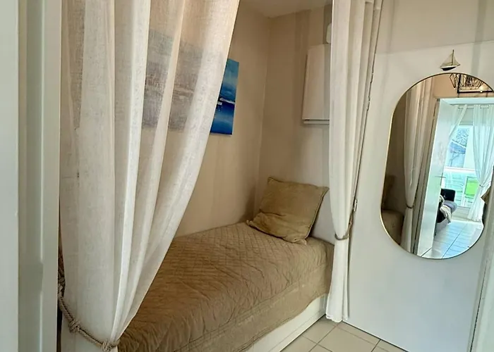 Appartement Rénové à 350m De La Plage, *