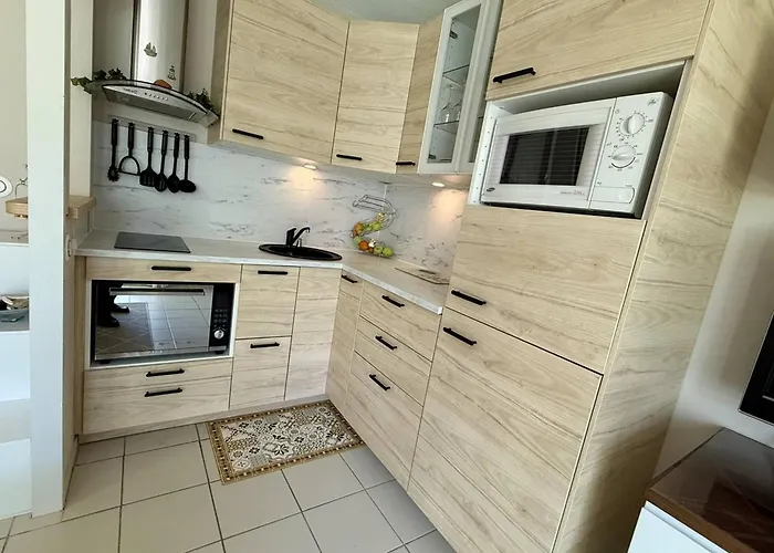 Lejlighed Renove A 350m De La Plage, *